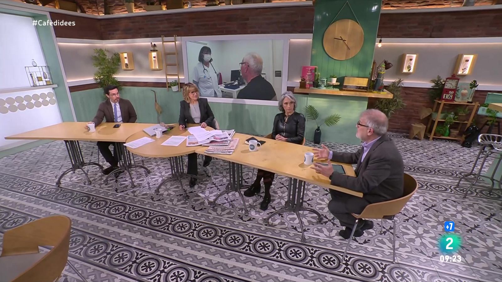 Salut espera que els contagis de grip baixin la setmana vinent - Cafè d'idees | Veure