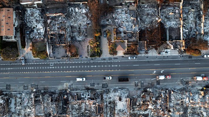 Telediario 1 - Malibú a vista de dron: el fuego devora Los Ángeles