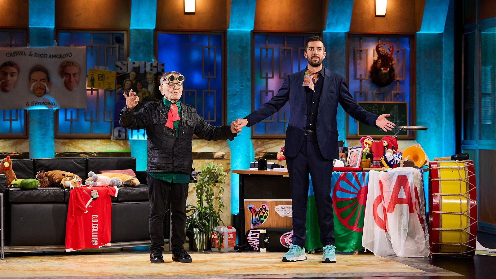 La Revuelta | Arrabal, a Broncano: Tienes que venir a mi casa 16/1/25 - La Revuelta | Ver