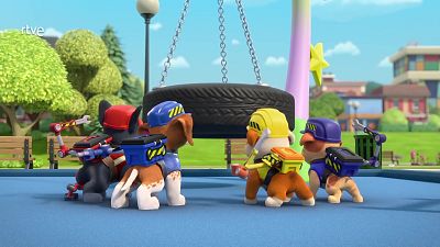 El equipo construye un parque infantil - Equipo Rubble | Ver