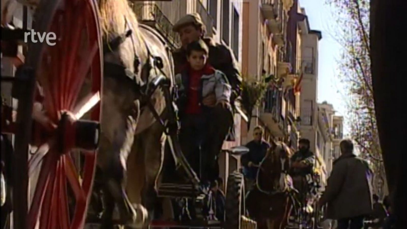 Tres Tombs a Vilanova i la Geltrú - Catalunya avui - Arxiu