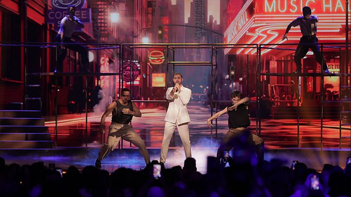 DAVID AFONSO canta \"AMOR BARATO\" en la primera semifinal