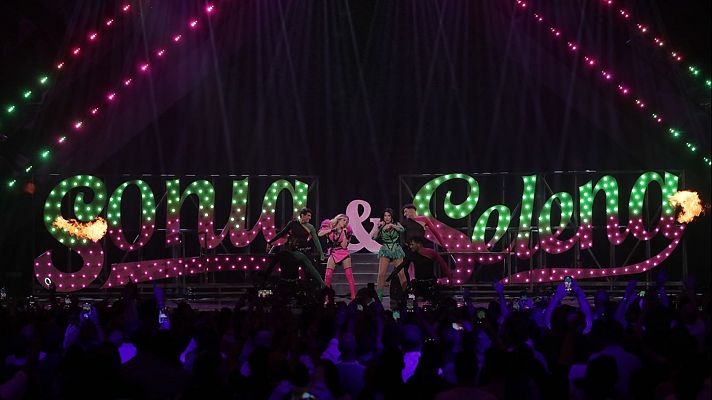 Sonia y Selena cantan \"REINAS\" en la primera semifinal