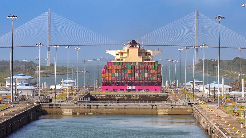Trump amenaza con recuperar a la fuerza el Canal de Panamá | Ver