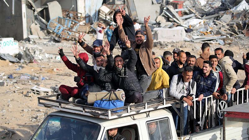 Celebraciones en Gaza tras la entrada en vigor del alto el fuego