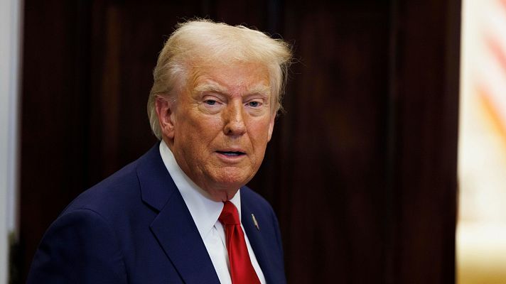 Trump brinda su apoyo a los magnates tecnológicos y amenaza con nuevos aranceles a China y la UE