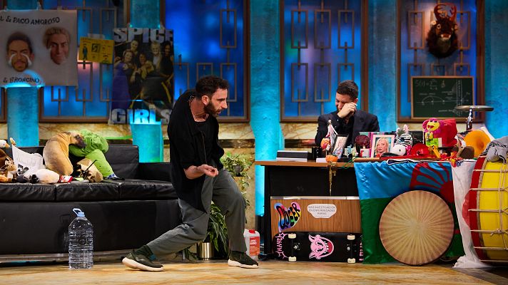 La Revuelta | ¿Por qué Dani Rovira tiene tanto cuello? 22/1/25 - La Revuelta | Ver