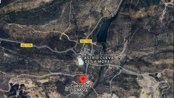 Telediario 2 - Una grieta en un embalse obliga a desalojar por cautela a los vecinos de Cueva de la Mora, en Huelva