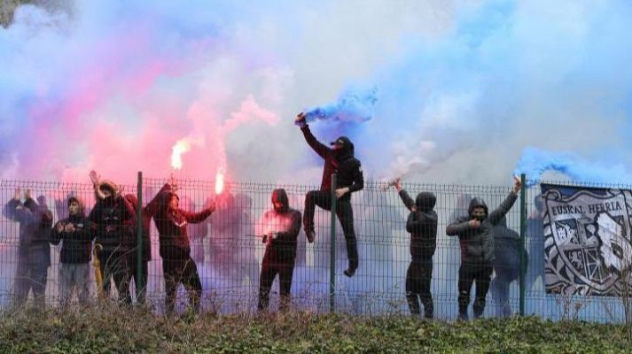 Telediario 1 - Nueve hinchas de la Real Sociedad, heridos en una pelea con los ultras de la Lazio por el centro de Roma