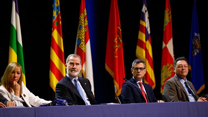 Telediario 1 - El rey pide "profundo respeto" a la justicia y una "conducta ejemplar" a la nueva promoción de jueces