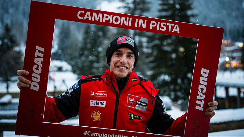 Tve pasa el da con Marc Marquez en su presentacin con Ducati - Motociclismo | Ver
