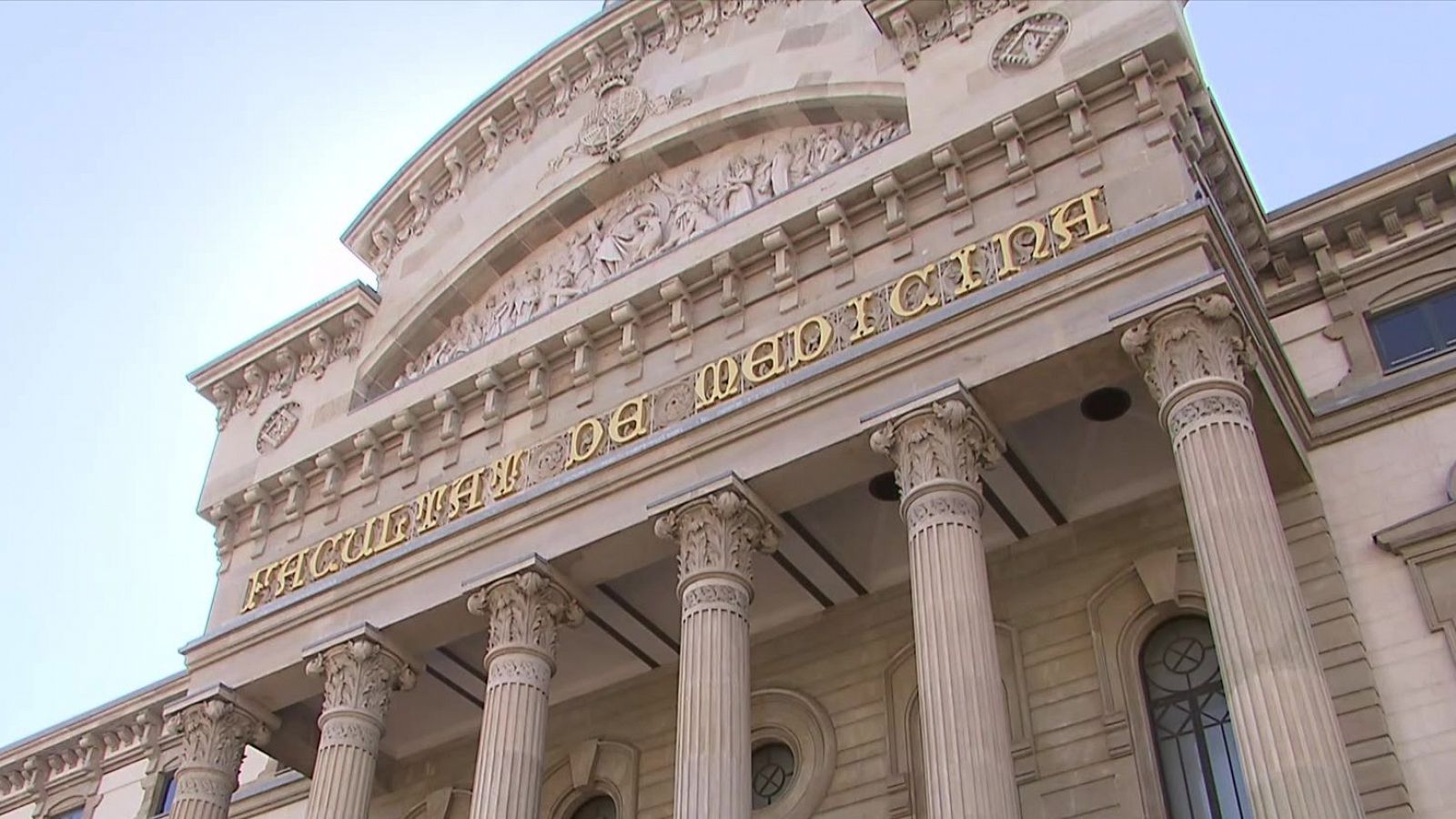 Tres universitats catalanes volen obrir noves facultats de Medicina