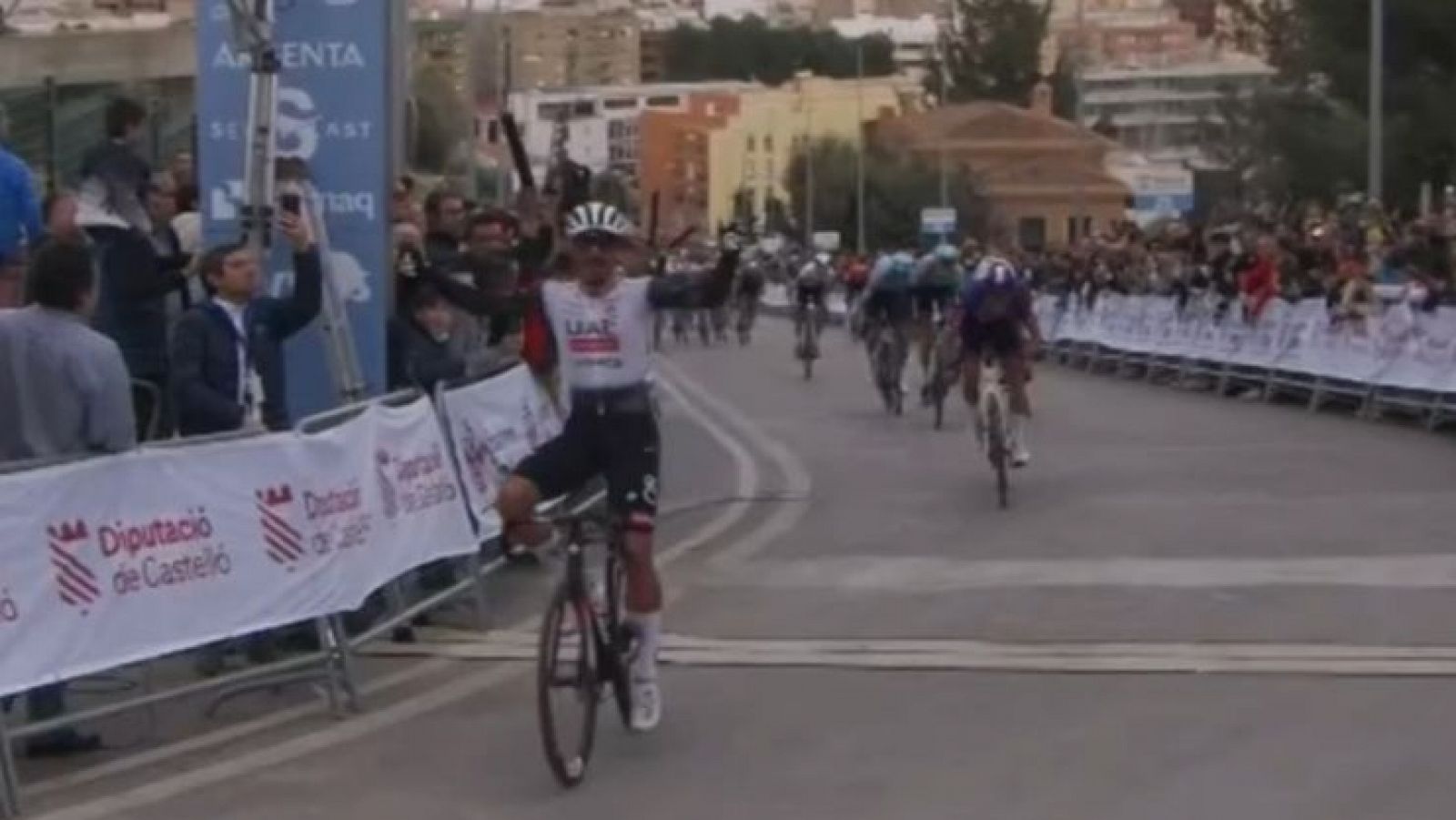 Morgado derrocha talento en la Ruta de la Cerámica GP de Castellón - Ciclismo | Ver