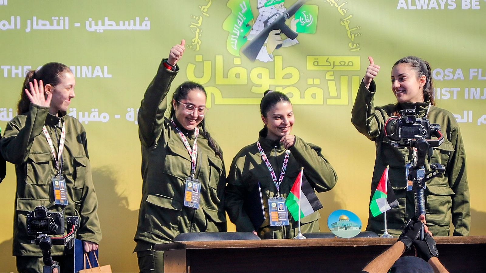 Cuatro militares israelíes son liberadas por Hamás | Ver