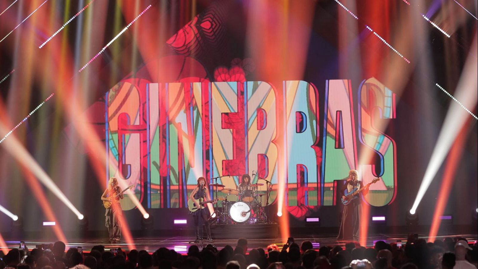 Benidorm Fest 2025 - Ginebras canta "Ansiedad" en la primera semifinal