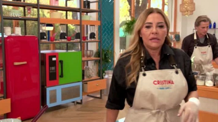 Bake off: famosos al horno - 'Bake Off' se convierte en un karaoke (Parte 1)