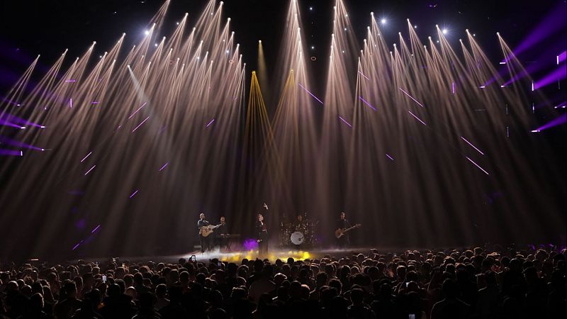 Isabel Aaiún canta "Potra Salvaje" en la segunda semifinal