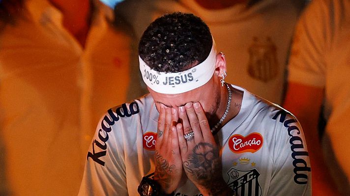 Fútbol - Neymar vuelve al Santos y acaba llorando en una emotiva presentación