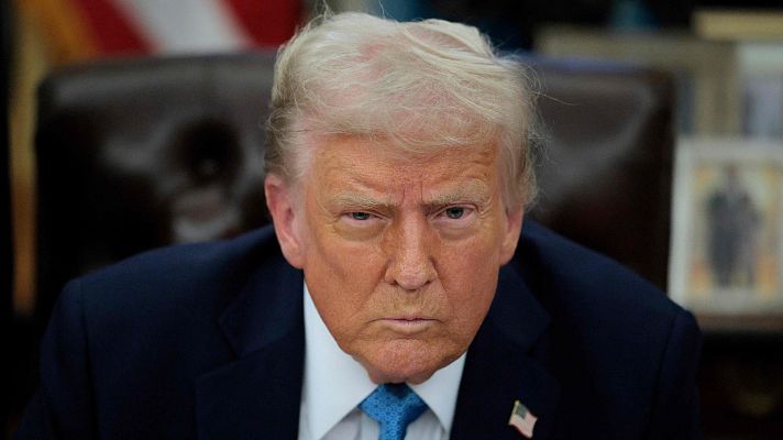 Telediario Fin de Semana - Trump cumple su amenaza al imponer nuevos aranceles para China del 10% y del 25% para México y Canadá