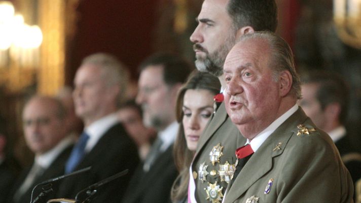 Telediario 1 - El rey preside la tradicional Pascua militar