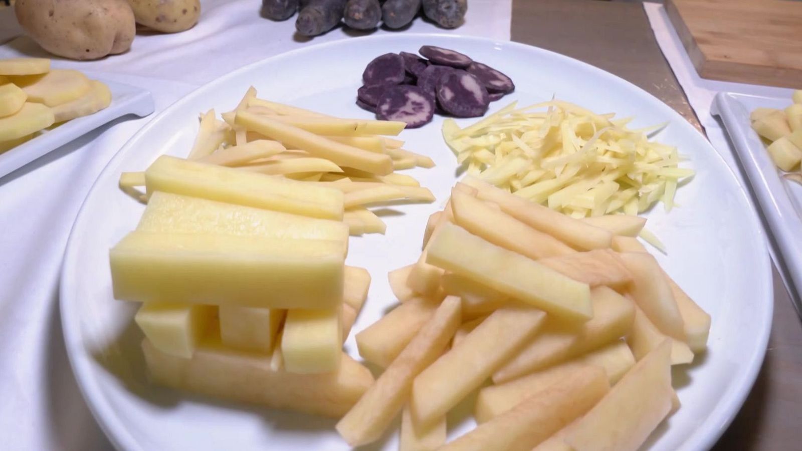 No te cortes, ¡corta patatas! | Ver