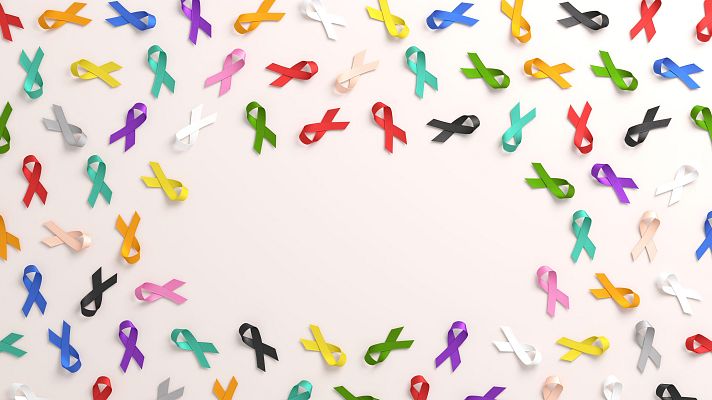 La tarde en 24h - VerificaRTVE desmiente en 'La tarde en 24 horas' los bulos del cáncer más repetidos en redes sociales