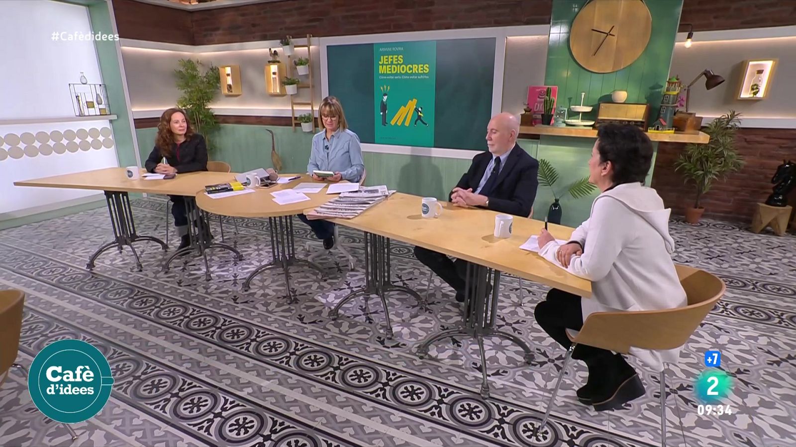 Gemma Nierga entrevista el secretari general de Junts. L'escriptor presenta la seva darrera novel·la. I el grup parla del seu final de gira