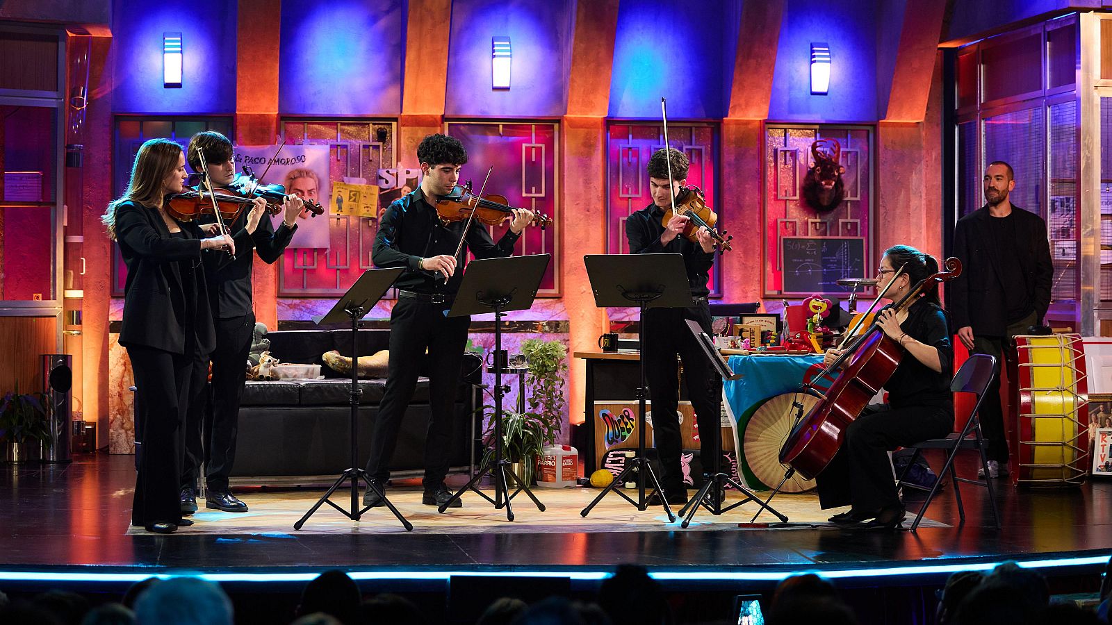 La Revuelta | Ponce eleva el nivel cultural del programa 5/2/25 - La Revuelta | Ver