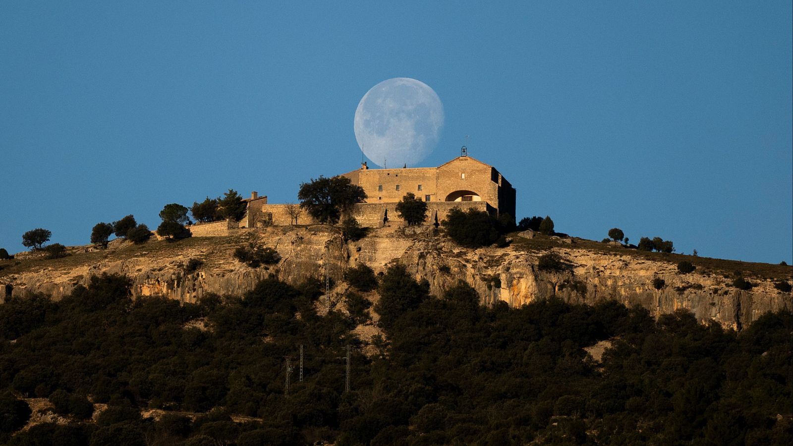20 años del fallecimiento de los intoxicados en Todolella | Ver