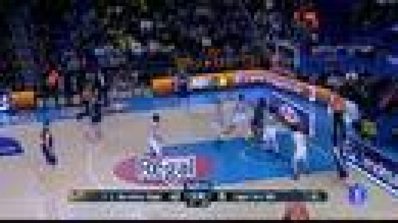 En la liga Endesa, que sigue dominando el Real Madrid, éstas son las mejores jugadas. La número 3, Jawai con la asistencia de Marcelinho Huertas en la victoria del Barça sobre el Lagun Aro. La número 2 nos llega de ese mismo partido, pero esta vez de