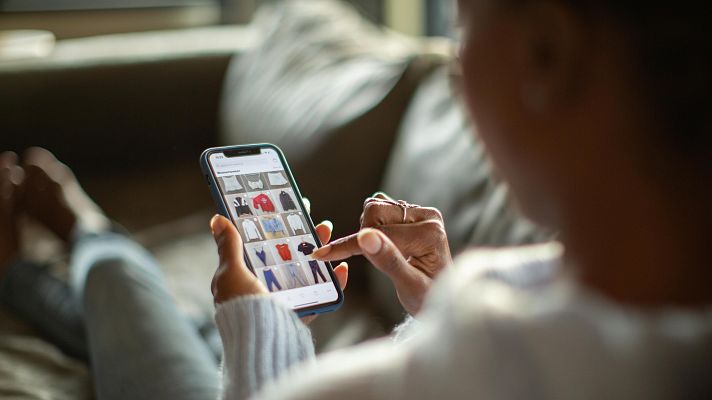 Telediario 2 - El mercado de segunda mano por internet se convierte en una alternativa en auge para los jóvenes