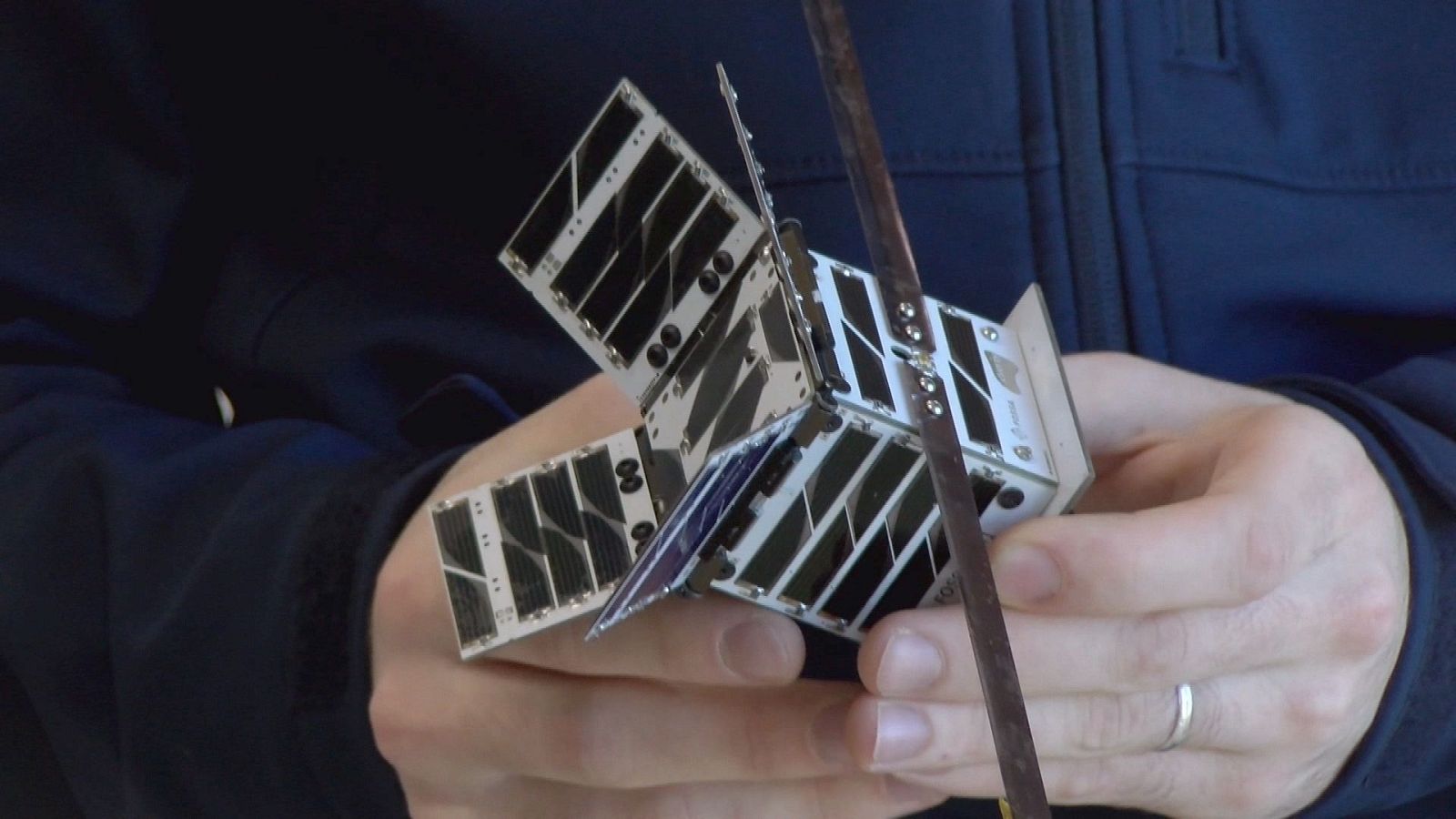 Zoom Net - FOSSA Systems, S4i, Háblalo y Kingdom Come Deliverance II - ver ahora