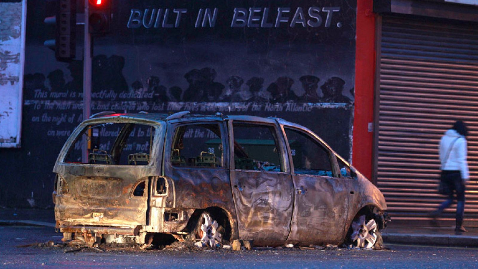 Tensión en Belfast por la retirada de la bandera británica