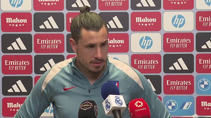 Fútbol - Giménez: ''Hay que dar la enhorabuena a los árbitros, tenían mucha presión y han hecho un partido correctísimo''