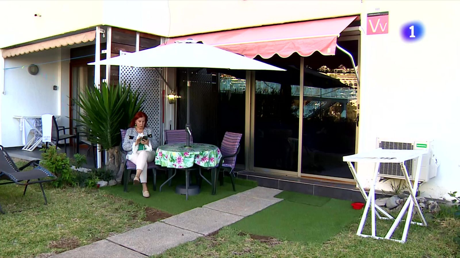 Los pisos turísticos desbordan Canarias | Ver