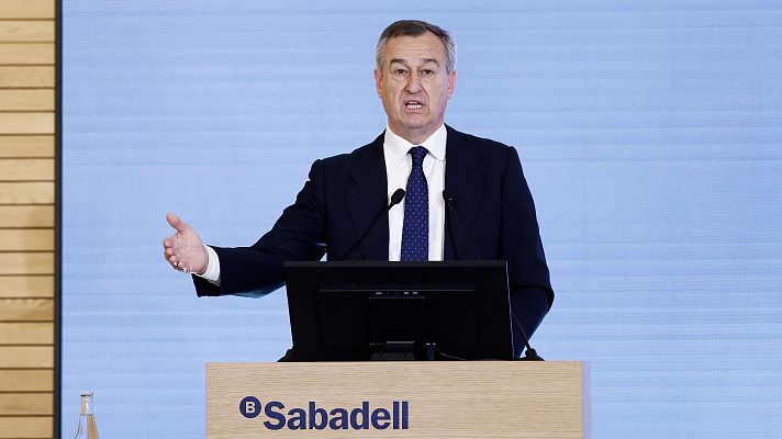 La hora de La 1 - Sabadell ve "posible" que el BBVA mejore la oferta de la opa: "El banco vale más de lo que se ofrece"