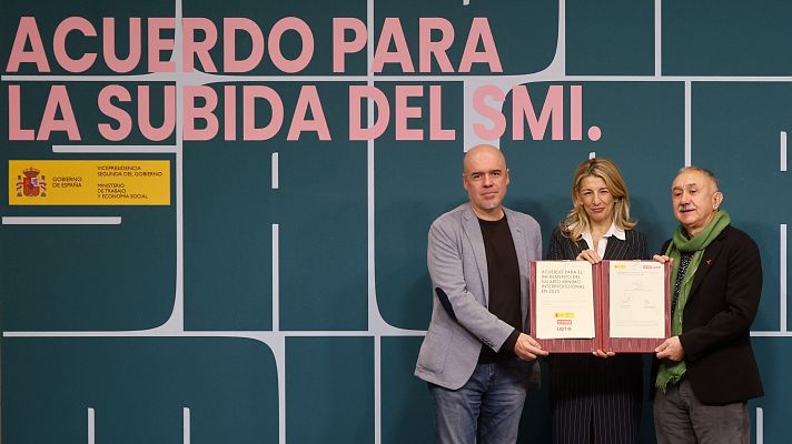 Trabajo y sindicatos firman el acuerdo para subir el SMI a 1.184 euros al mes - Telediario 1 | Ver
