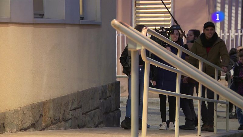 'Salen las lobas', la realitat dels centres de justícia juvenil - L'Informatiu | Veure