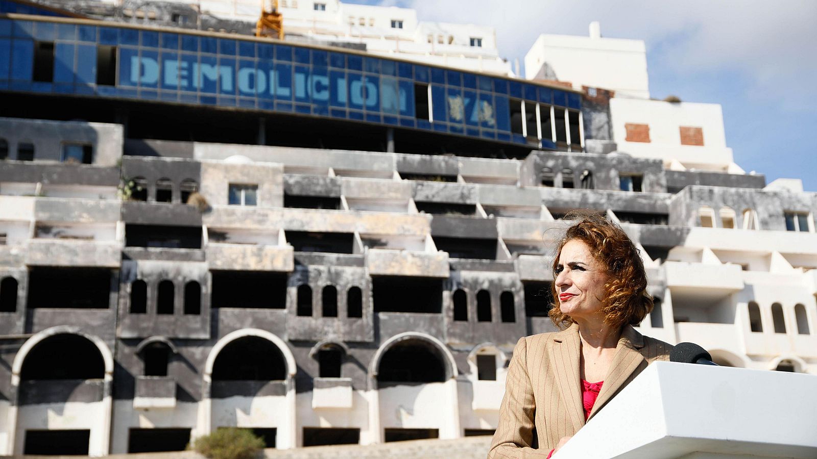 El Gobierno aprobará este martes la expropiación y derribo del hotel El Algarrobico, en Almería