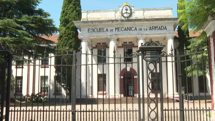 Telediario 2 - Milei recorta fondos para investigar los crímenes cometidos durante la dictadura