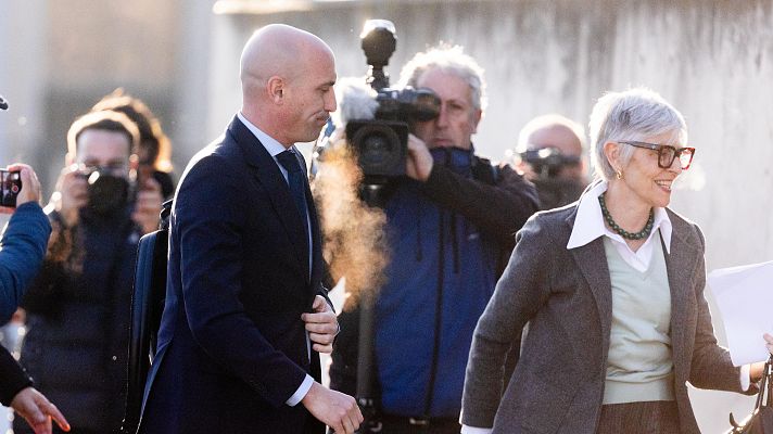Un perito asegura que Rubiales preguntó a Hermoso si podía darle un beso