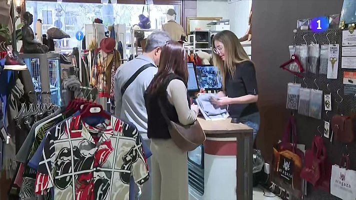 L'Informatiu - El govern apuja el salari mínim, però ara tributarà l'IRPF