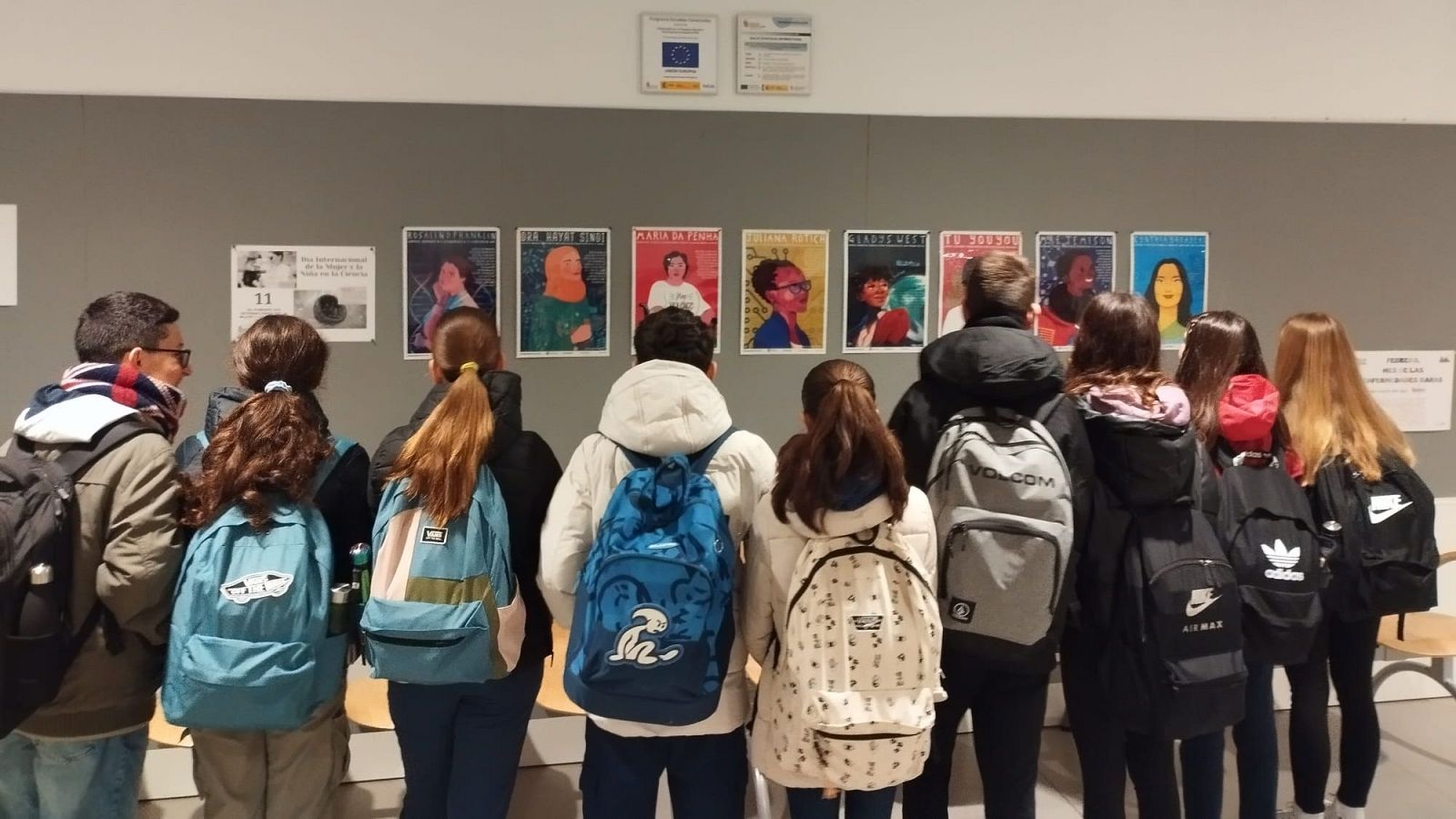 Las niñas no se decantan por las ciencias por falta de referentes - Telediario 2 | Ver