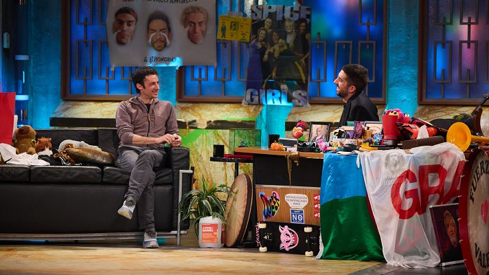 La Revuelta | Kílian Jornet: \"No hay que ensalzar tanto el deporte\" - La Revuelta | Ver