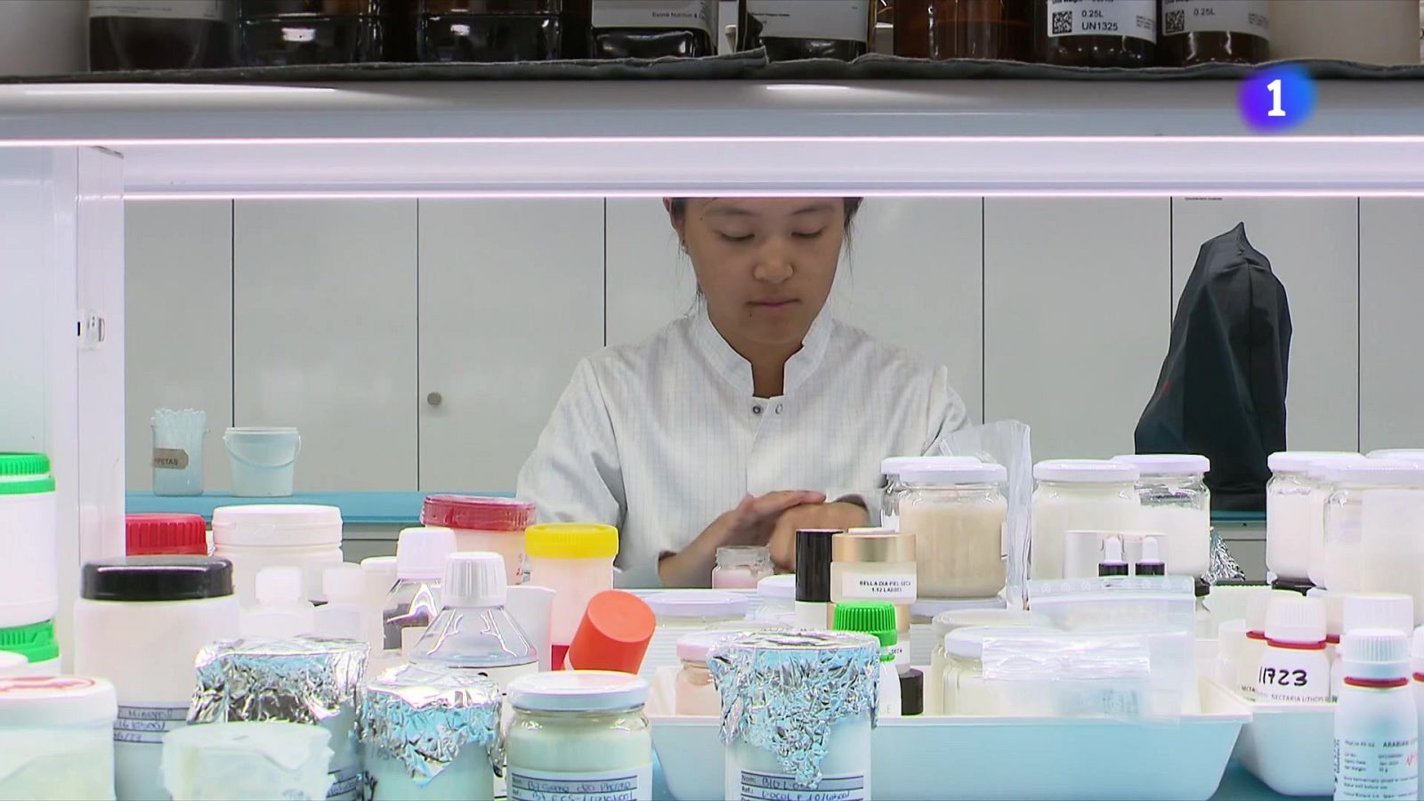 Petita reducció de la bretxa salarial - L'Informatiu | Veure