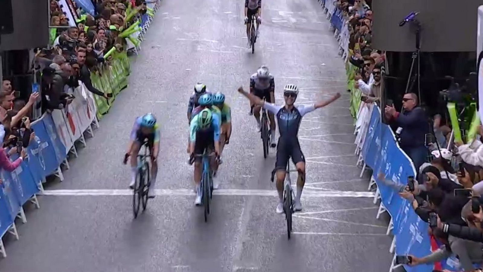 Fabio Christen gana la Vuelta a la Región de Murcia