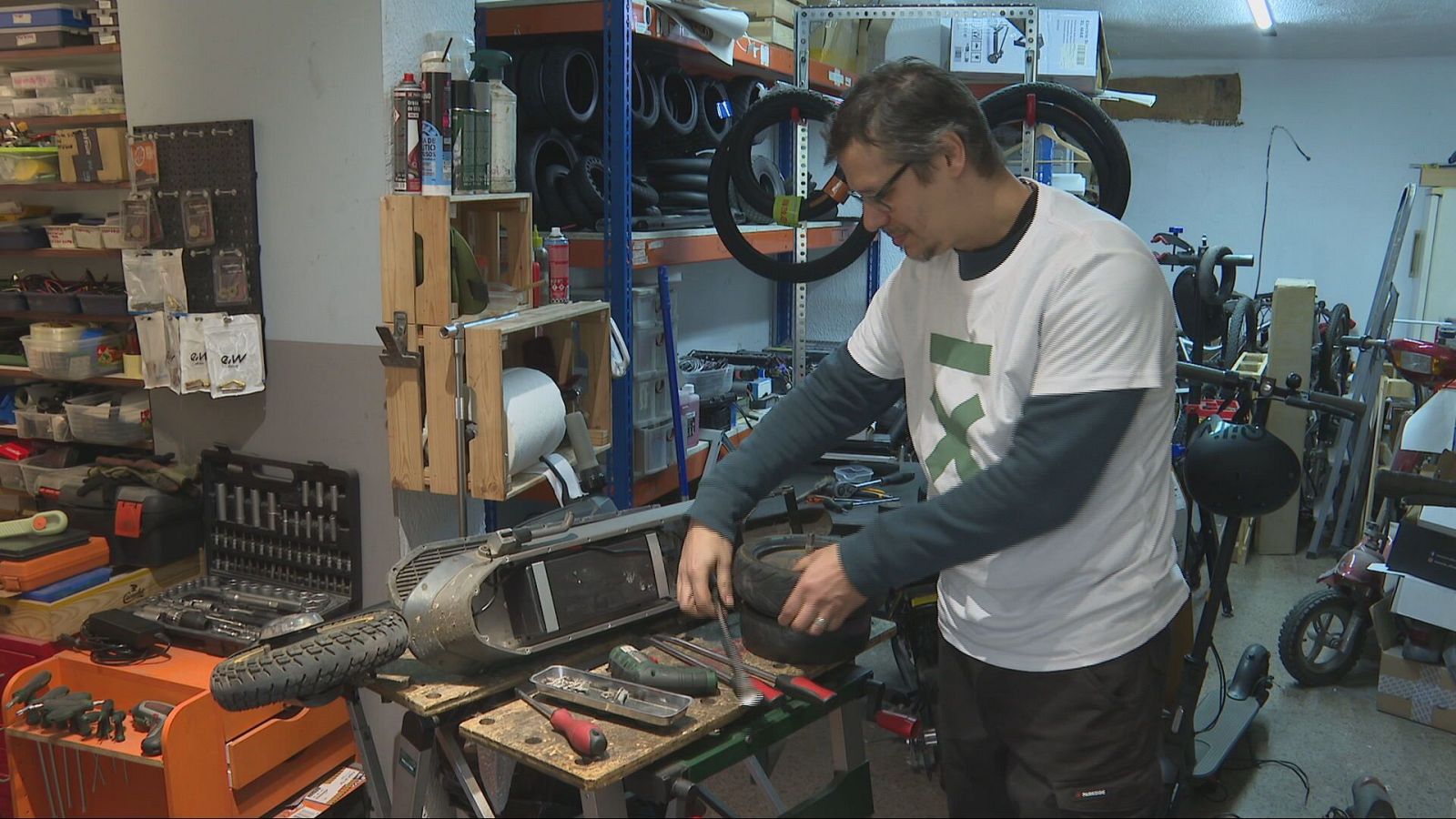 El comerç de Barcelona, obligat a adaptar-se als nous temps - L'Informatiu | Veure