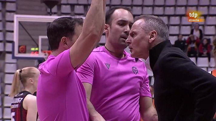 Expulsión de Roberto Íñiguez en el Spar Girona - Valencia Basket.