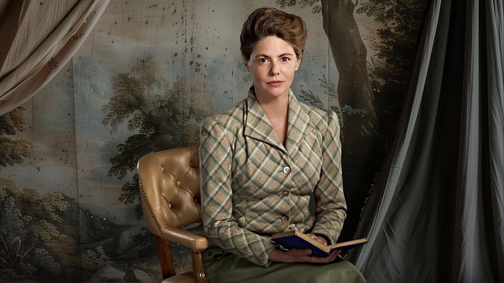 Telediario 2 - "Sillón K", la obra de teatro que rescata la vida de Carmen Conde