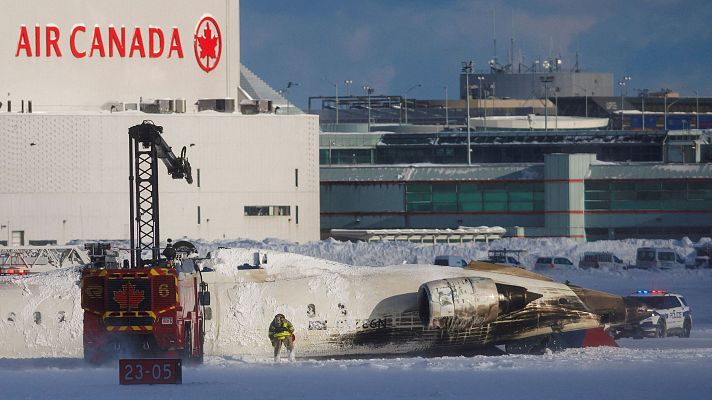 Telediario 1 - Al menos 15 heridos en un accidente de avión en Toronto